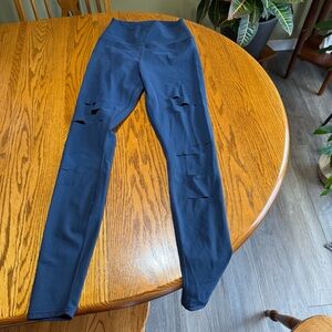 Alo Yoga High-Waist Ripped Warrior Leggings in Rich Navy
Size Small